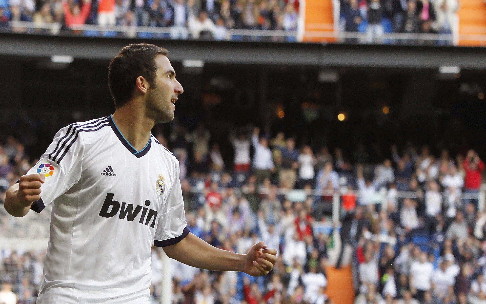 阿圭罗的最后一击,当摩洛哥带走多特蒙德,足球的全球化寓言