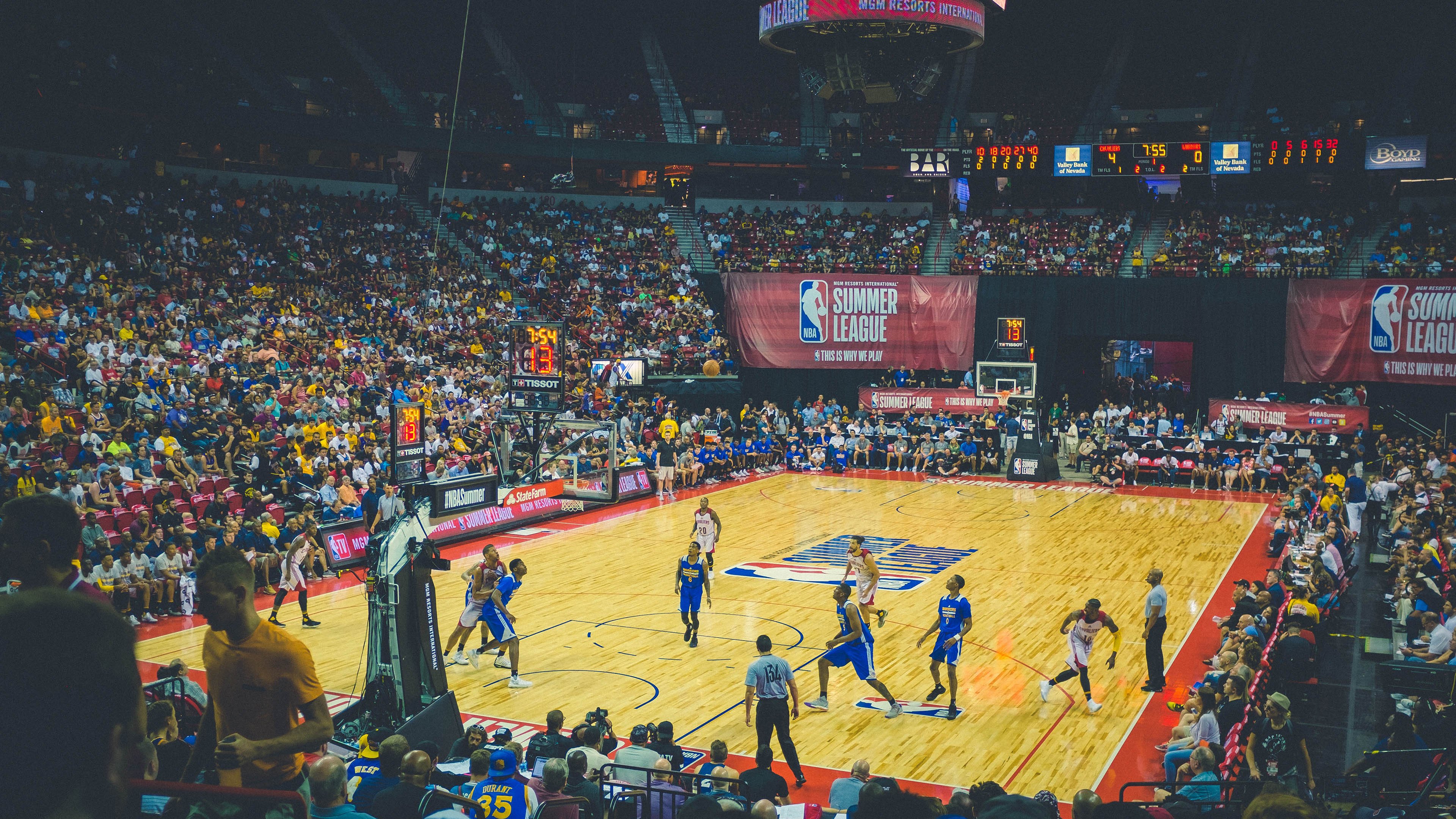 速度的独白,马克西如何将街道赛之夜化为个人能力的交响诗